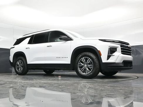 Used 2024 Chevrolet Traverse LT AWD/4WD image 54