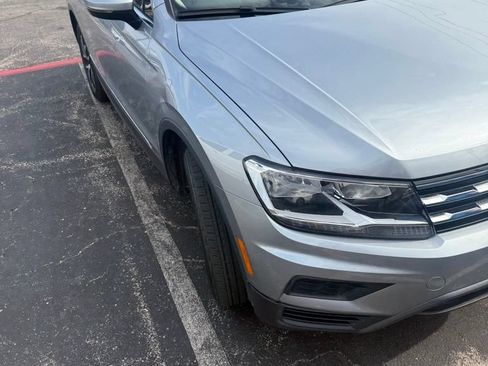 Used 2021 Volkswagen Tiguan SE FWD image 4