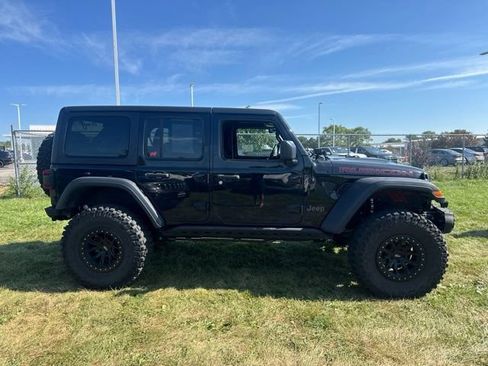 Used 2022 Jeep Wrangler Unlimited Rubicon w/ LED Lighting Group AWD/4WD image 4