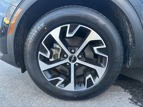 Used 2023 Kia Sportage EX w/ EX Premium Package image 8