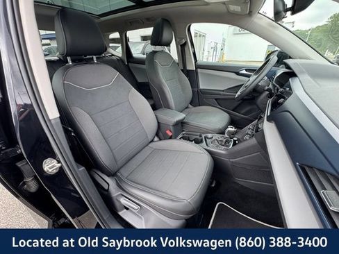 Certified 2023 Volkswagen Taos SE w/ Panoramic Sunroof Package AWD/4WD image 25