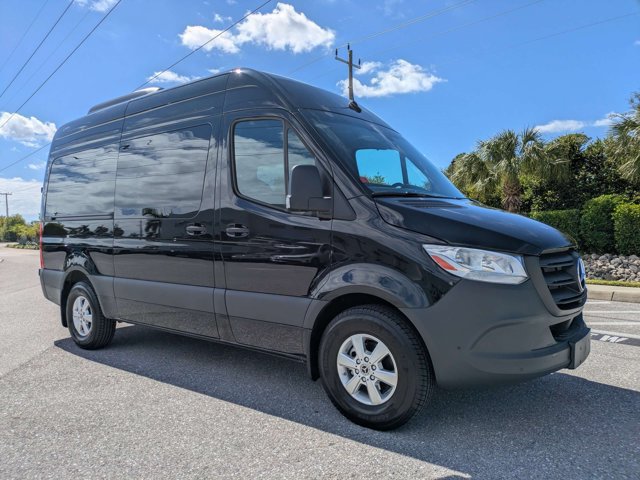 Used 2024 Mercedes-Benz Sprinter 2500 image 3
