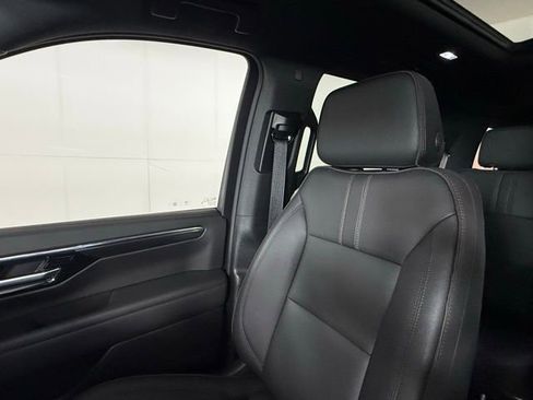 Used 2025 Chevrolet Tahoe RST w/ Comfort Package AWD/4WD image 24