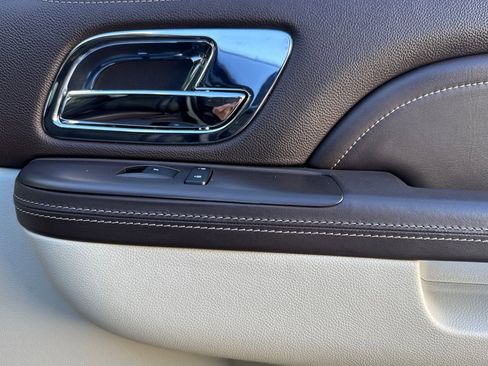 Used 2011 Cadillac Escalade ESV Platinum image 23