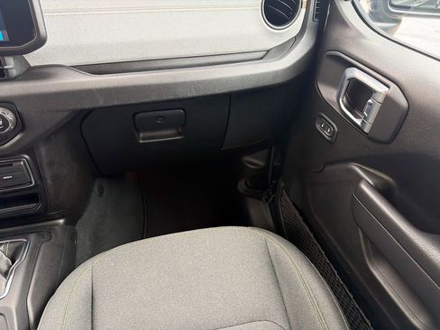 Used 2024 Jeep Wrangler Sport S AWD/4WD image 17