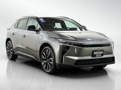 Used 2026 Toyota bZ AWD/4WD image 7