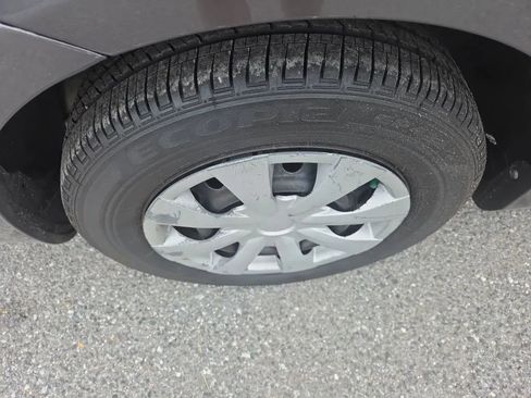 Used 2013 Toyota Corolla L FWD image 23