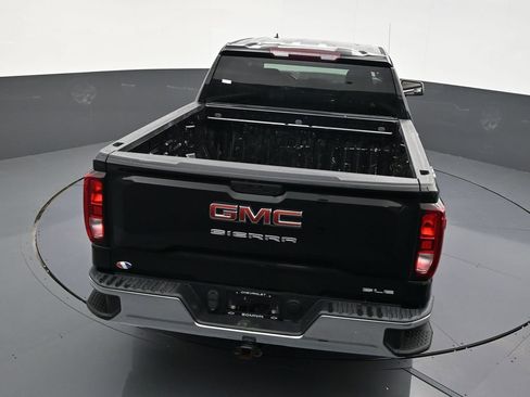 Used 2023 GMC Sierra 1500 SLE image 16