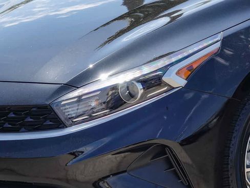 Certified 2023 Kia Forte LXS FWD image 8