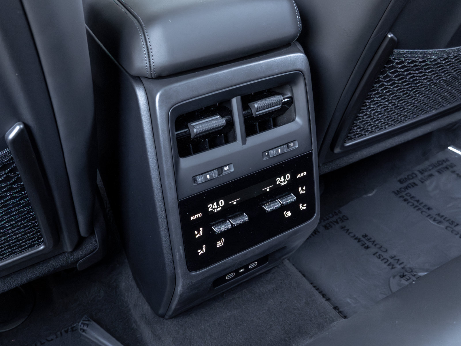 Certified 2025 Porsche Macan 4 Electric AWD/4WD image 43