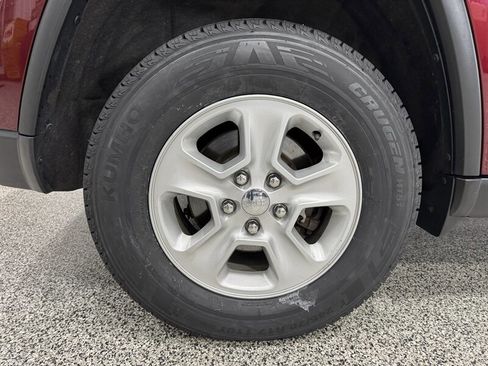 Used 2016 Jeep Grand Cherokee Laredo w/ Quick Order Package 23E AWD/4WD image 22