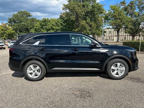 New 2026 Kia Sorento LX FWD image 6