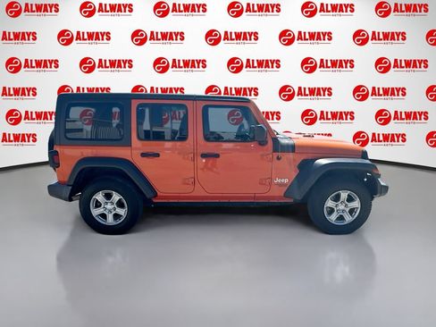 Used 2018 Jeep Wrangler Unlimited Sport S AWD/4WD image 4