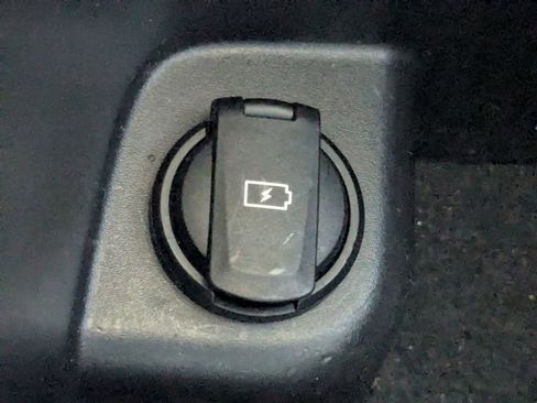Used 2024 Kia Telluride EX w/ EX Captain's Chair Package FWD image 37