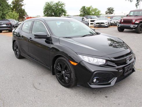 Used 2018 Honda Civic EX image 9