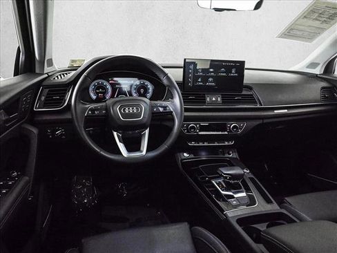 Certified 2023 Audi Q5 2.0T Premium Plus w/ Premium Plus Package AWD/4WD image 19