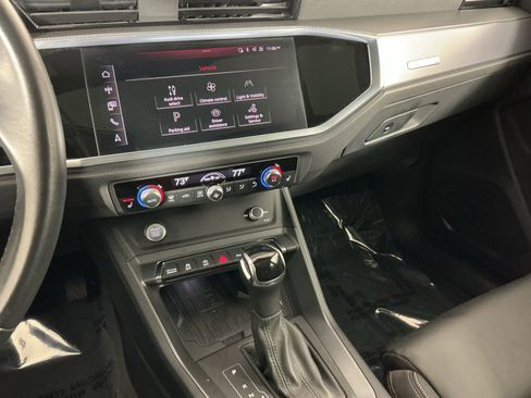 Used 2020 Audi Q3 2.0T Premium Plus image 16
