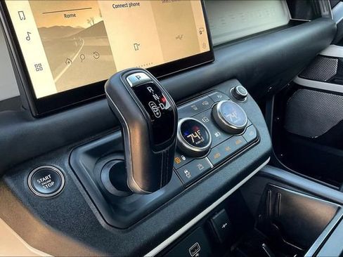 Used 2023 Land Rover Defender 130 X-Dynamic SE AWD/4WD image 19