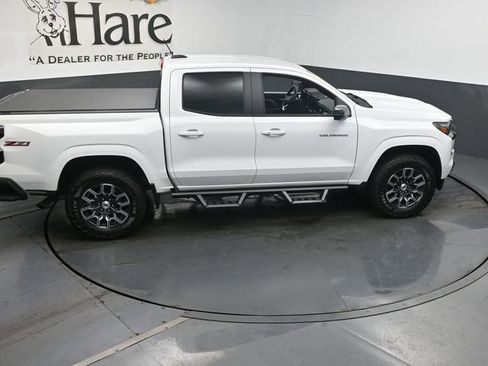 Used 2025 Chevrolet Colorado Z71 w/ Technology Package AWD/4WD image 38