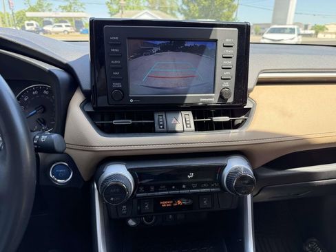 Certified 2022 Toyota RAV4 XLE Premium AWD/4WD image 17