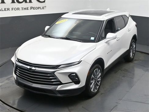 Used 2023 Chevrolet Blazer Premier image 40