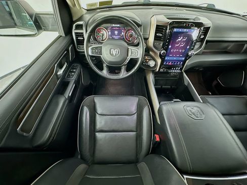 Used 2022 RAM 1500 Laramie AWD/4WD image 9