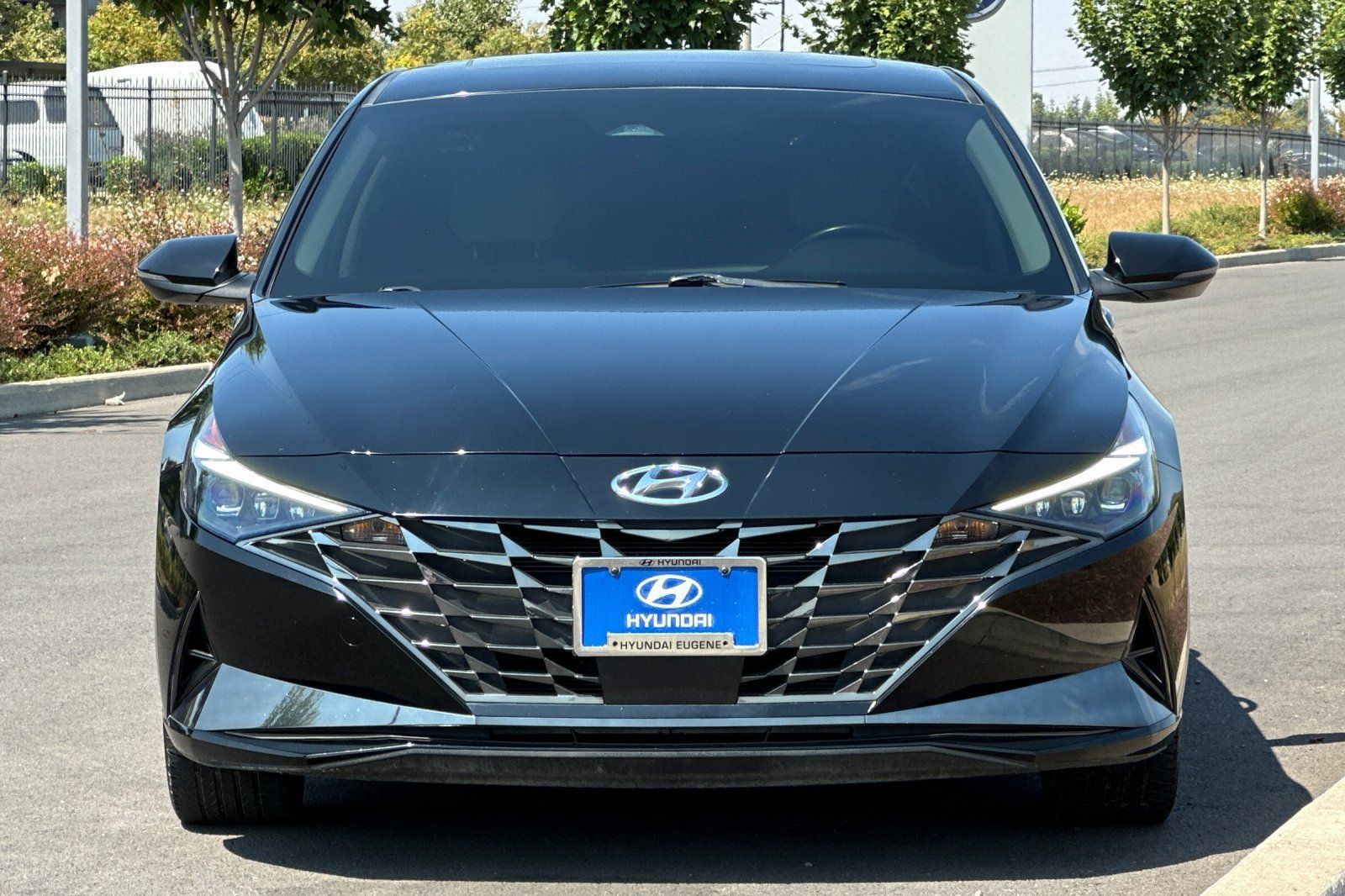 Used 2022 Hyundai Elantra Limited w/ Cargo Package FWD image 8
