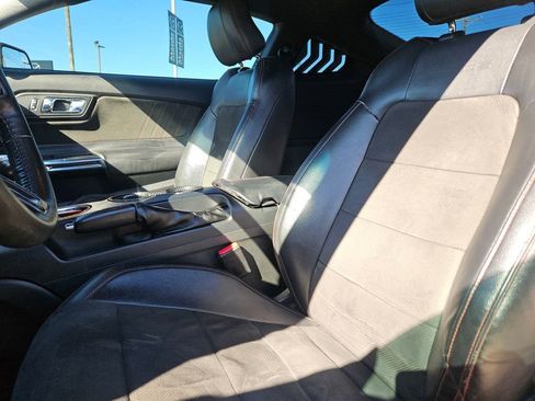 Used 2017 Ford Mustang GT Premium image 5