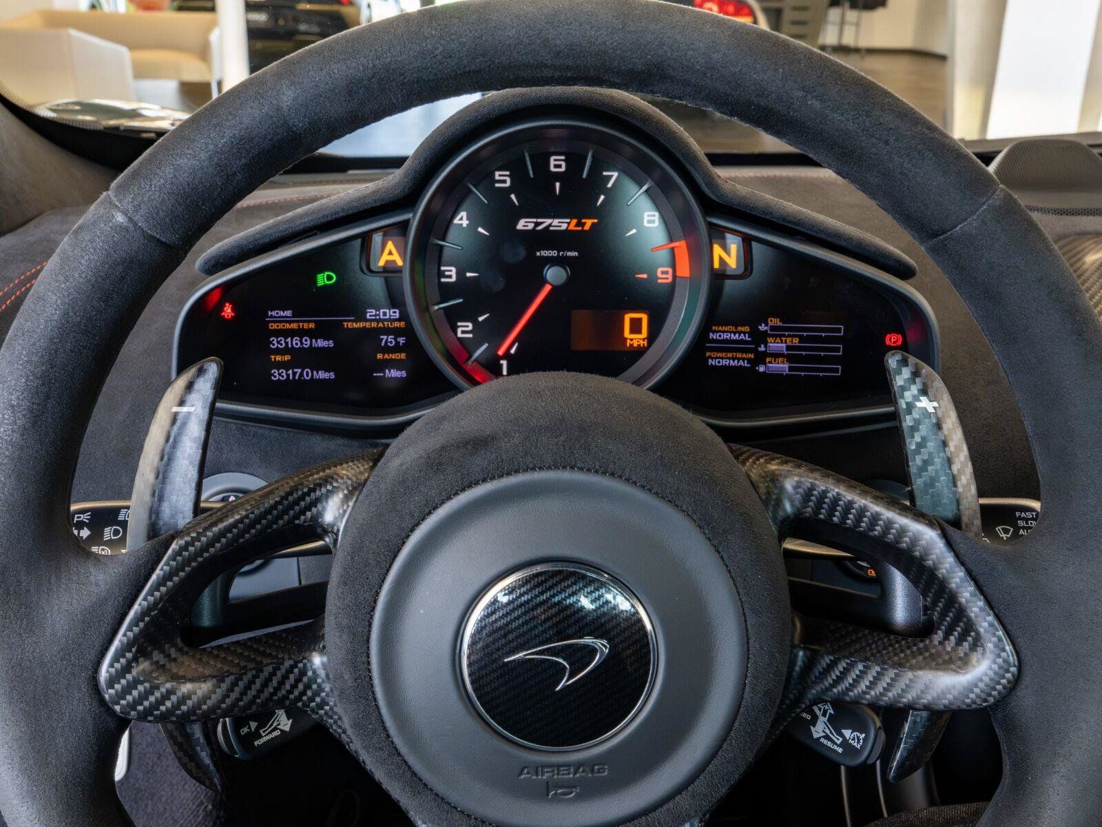 Used 2016 McLaren 675LT Coupe RWD image 69