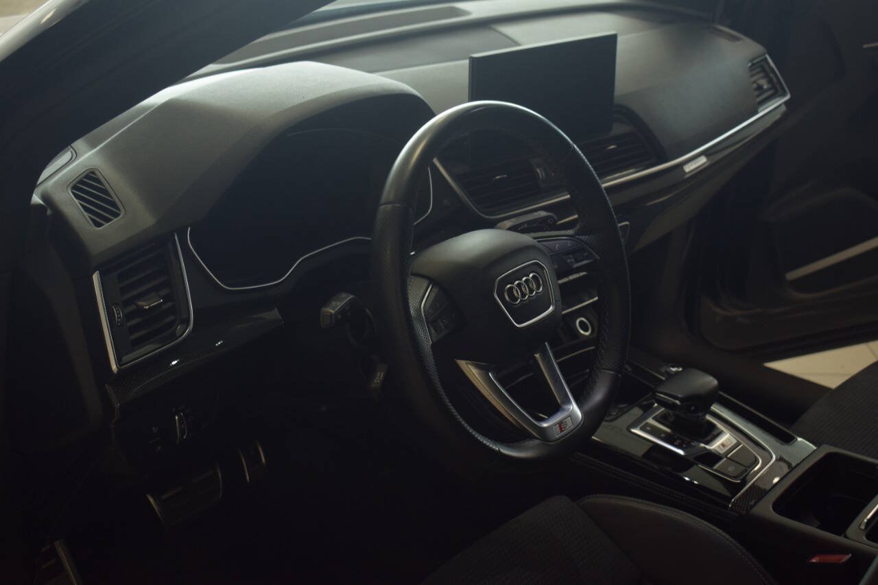 Used 2022 Audi SQ5 Premium Plus w/ Premium Plus Package AWD/4WD image 22
