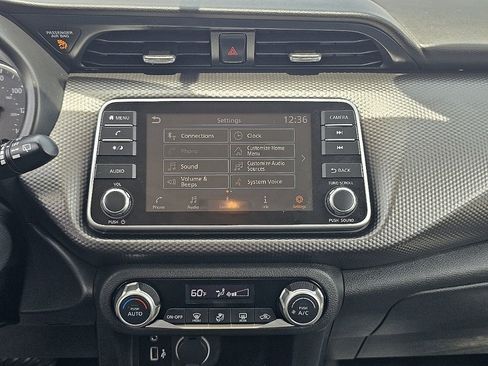 Used 2019 Nissan Kicks SV FWD image 37