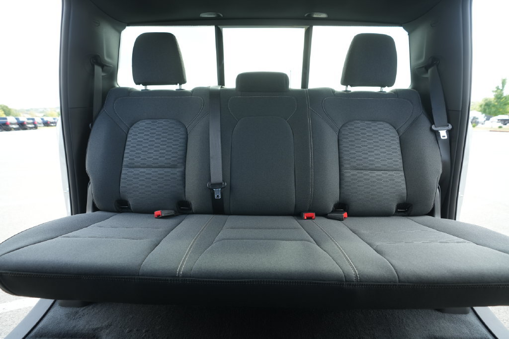 New 2026 RAM 1500 Express AWD/4WD image 36