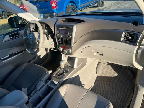 Used 2010 Subaru Forester 2.5X Limited image 18