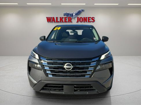 Used 2024 Nissan Rogue S image 8