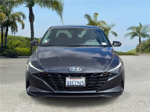 Used 2021 Hyundai Elantra SEL w/ Convenience Package image 3