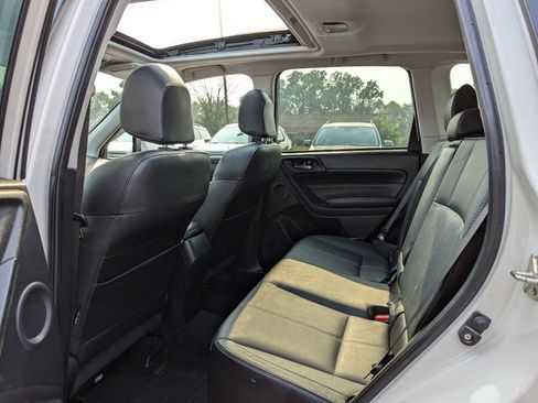 Used 2018 Subaru Forester 2.5i Touring AWD/4WD image 13
