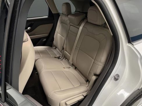 Used 2023 Lincoln Corsair AWD image 29