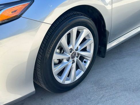 Used 2023 Toyota Camry LE image 9