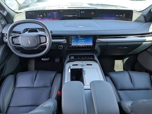 New 2026 Lincoln Navigator Reserve w/ Jet Appearance Package AWD/4WD image 19