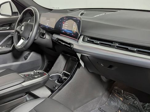 Used 2025 BMW X1 xDrive28i w/ Technology Package AWD/4WD image 35