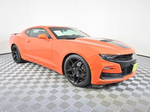 Used 2019 Chevrolet Camaro SS RWD image 9