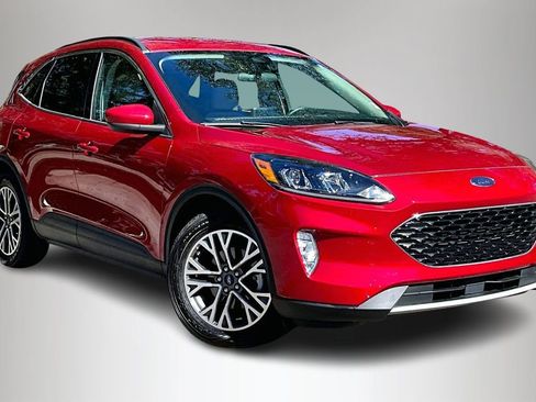 Used 2020 Ford Escape SEL image 2