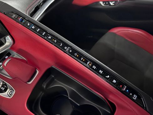 Used 2022 Chevrolet Corvette Stingray Preferred Cpe w/ Z51 Performance Package RWD image 35