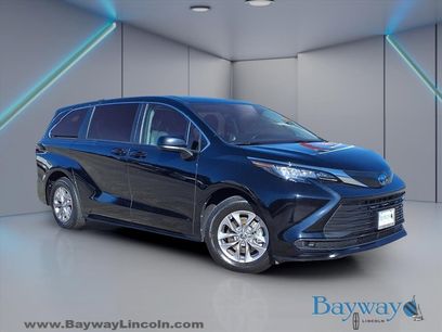 Used 2023 Toyota Sienna LE