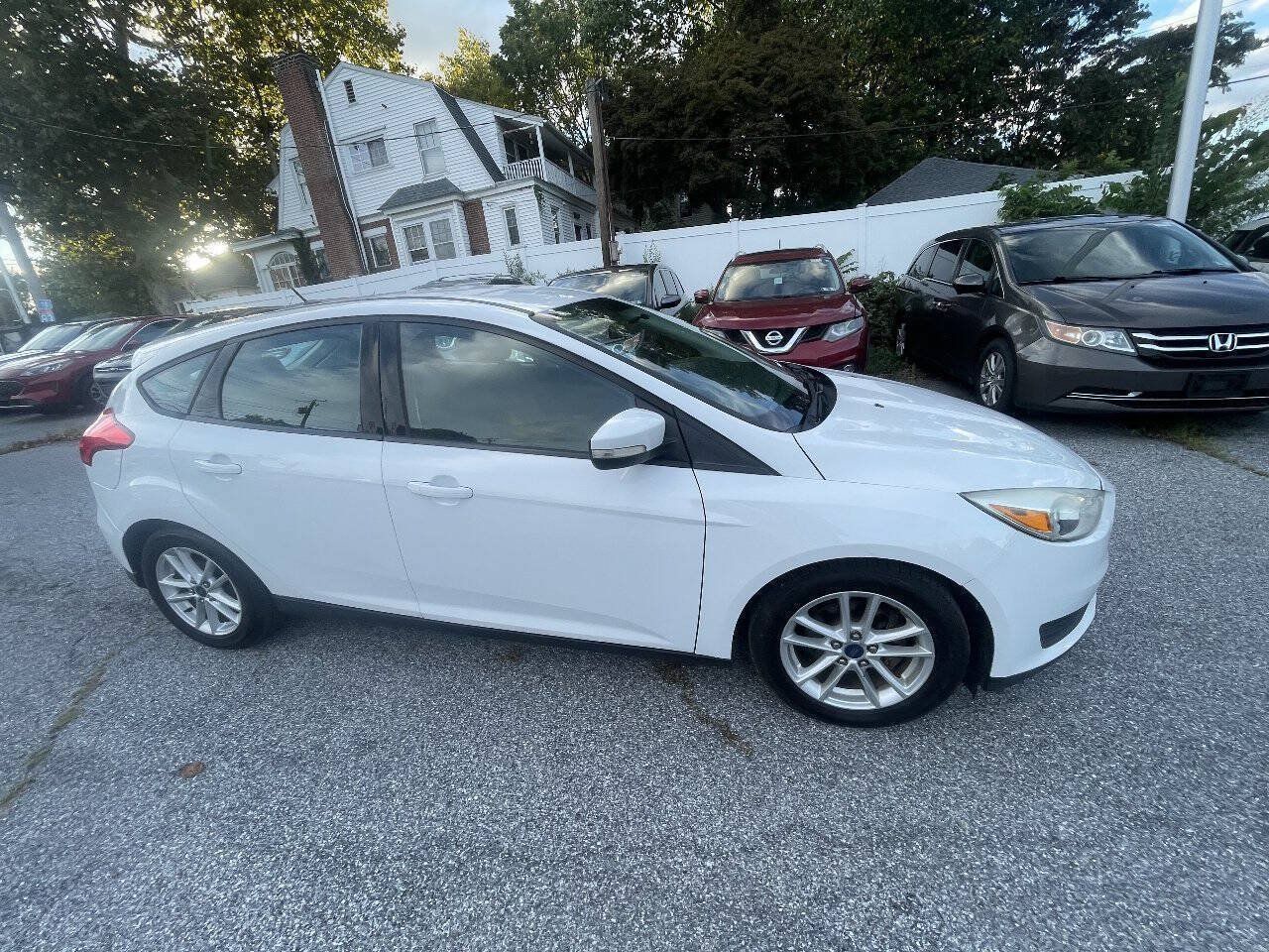 Used 2015 Ford Focus SE FWD image 4