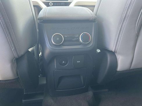 New 2025 Ford Explorer Active w/ Active Comfort Package image 22