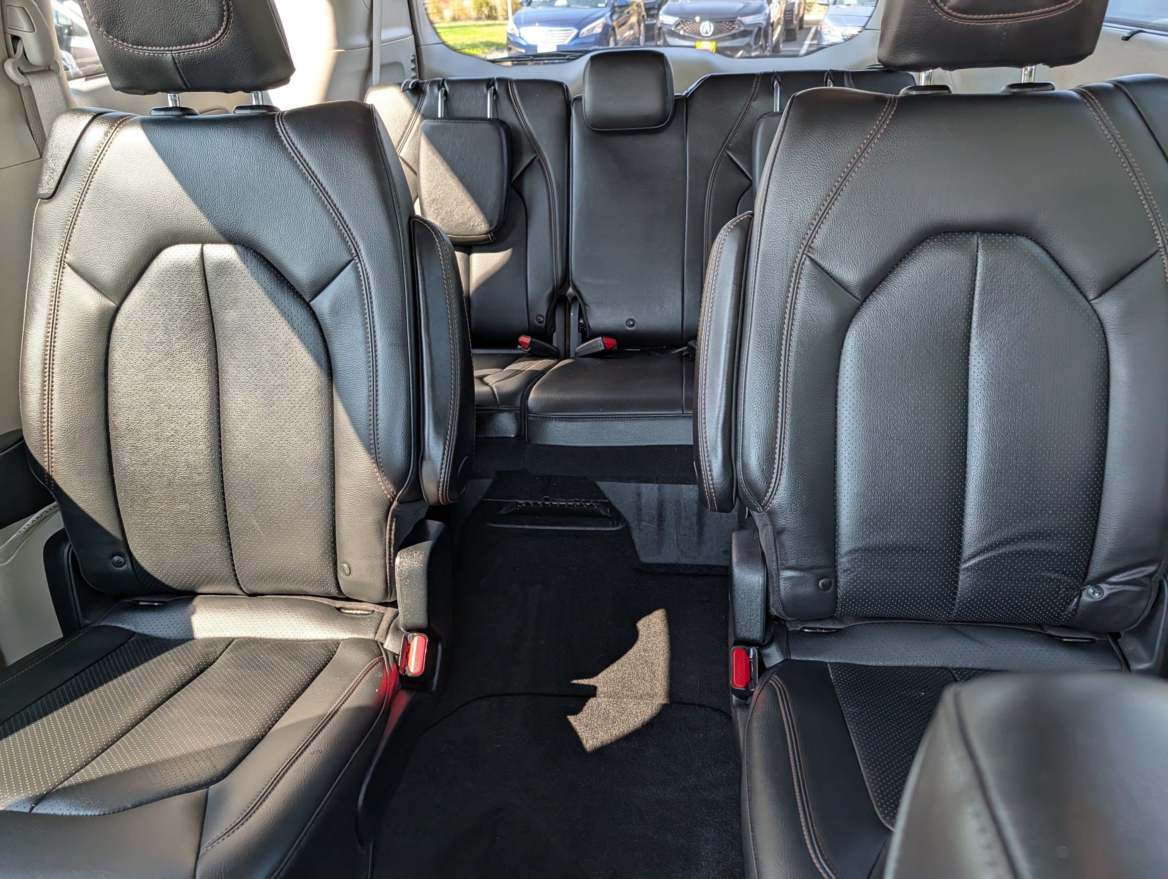 Used 2020 Chrysler Pacifica Touring-L Plus FWD image 13