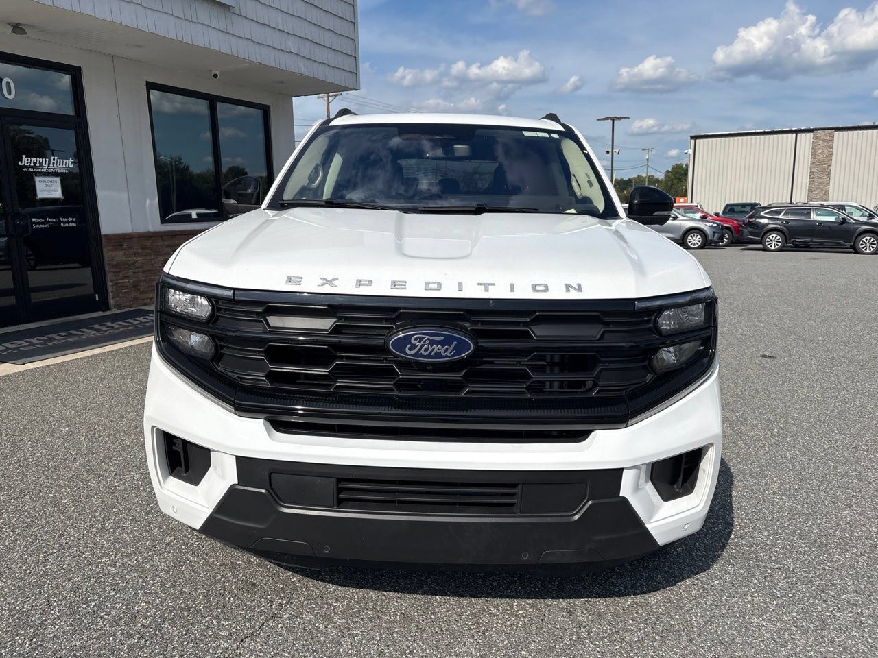 Used 2025 Ford Expedition Active AWD/4WD image 12