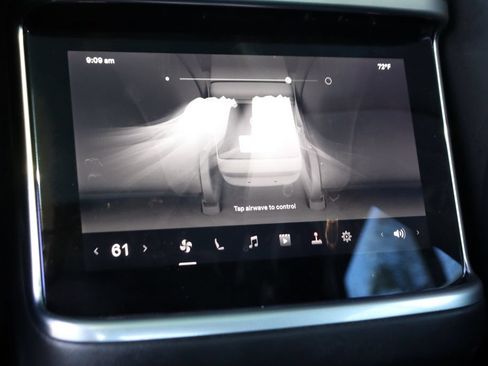 Used 2022 Tesla Model S AWD/4WD image 39