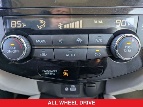 Certified 2022 Nissan Rogue Sport SL image 28